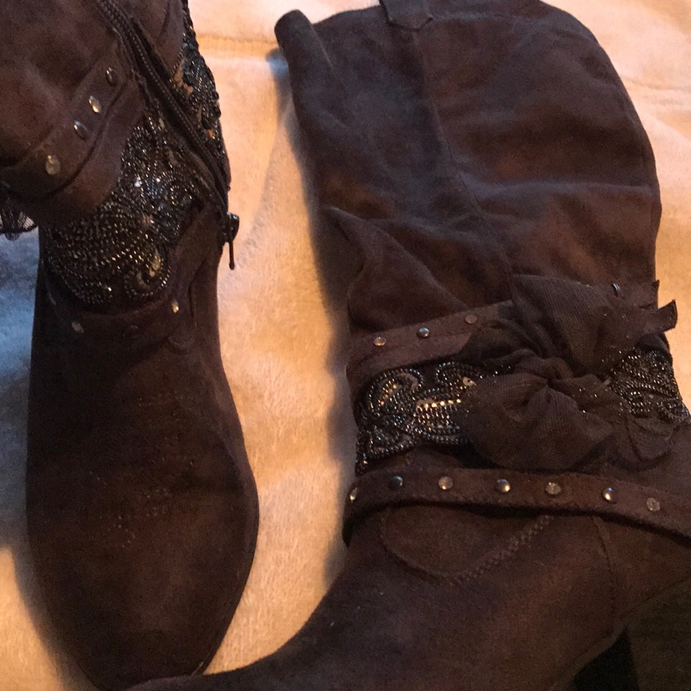 Boots - Picture 2 of 2